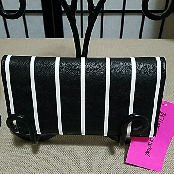 💥🎉BNWT🎉💥 💖Betsey Johnson💖 👛Wallet👛💖 - Picture 2 of 8